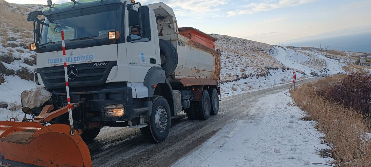 Ayanıs Mahallesi'nde Buzlanmaya Karşı Önlem