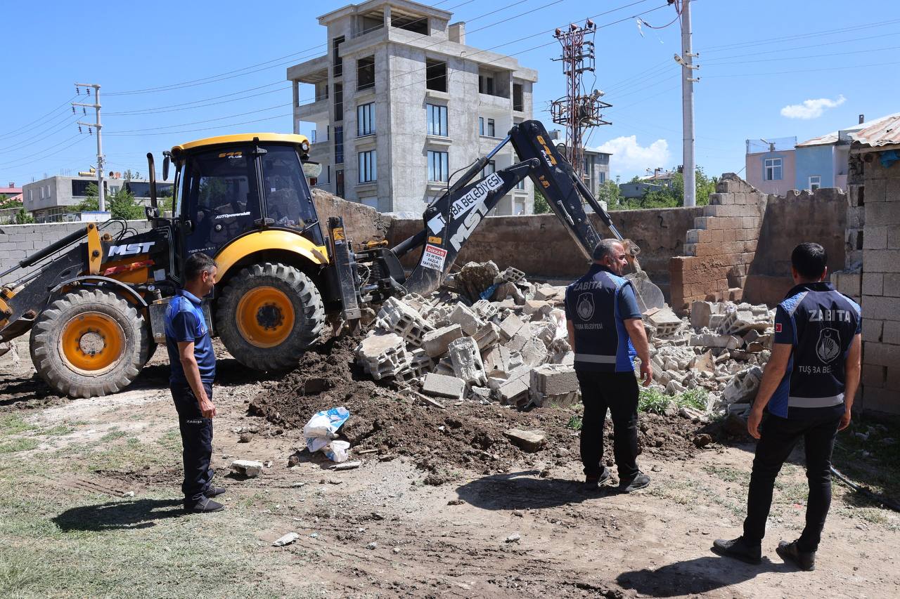 Li Taxa Altintepe û Qelecixê hilşandina avahiyên kavil û govan qediya
