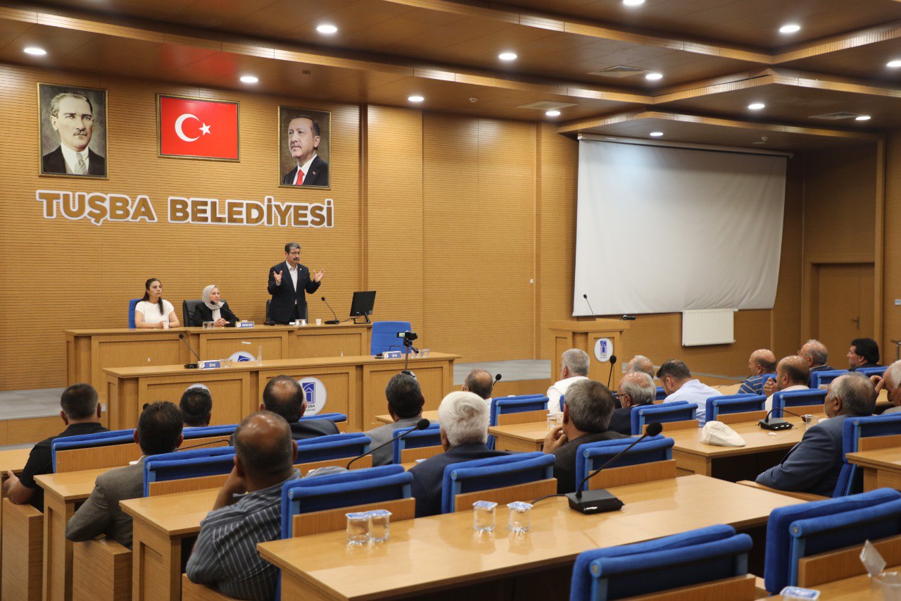Tuşba İlçesi Muhtarları Eşbaşkanları Ziyaret Etti