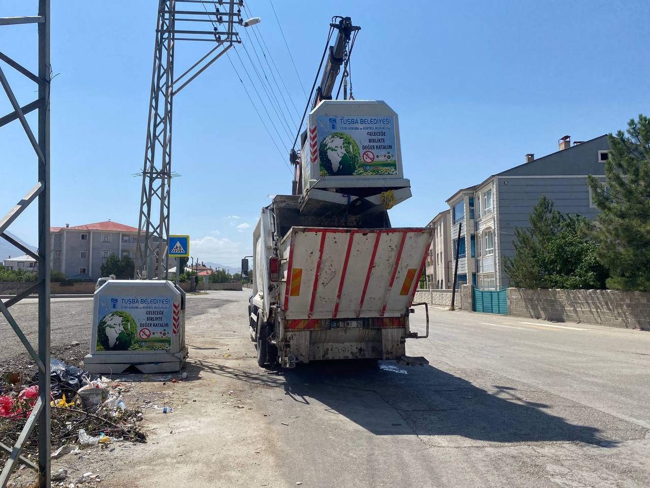 Kalecik Mahallesi’nde Yer Üstü Çöp Konteynerleri Temizlendi