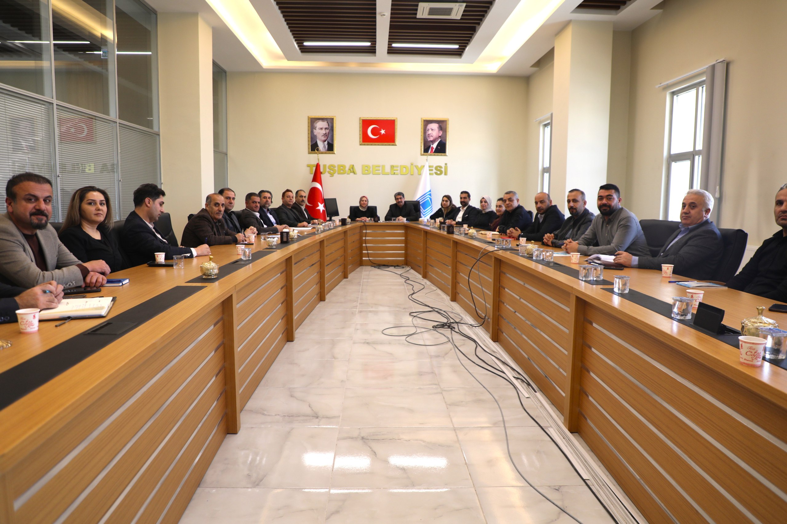 Eşbaşkanlar Birim Müdürleri İle Toplantı Gerçekleştirdi 