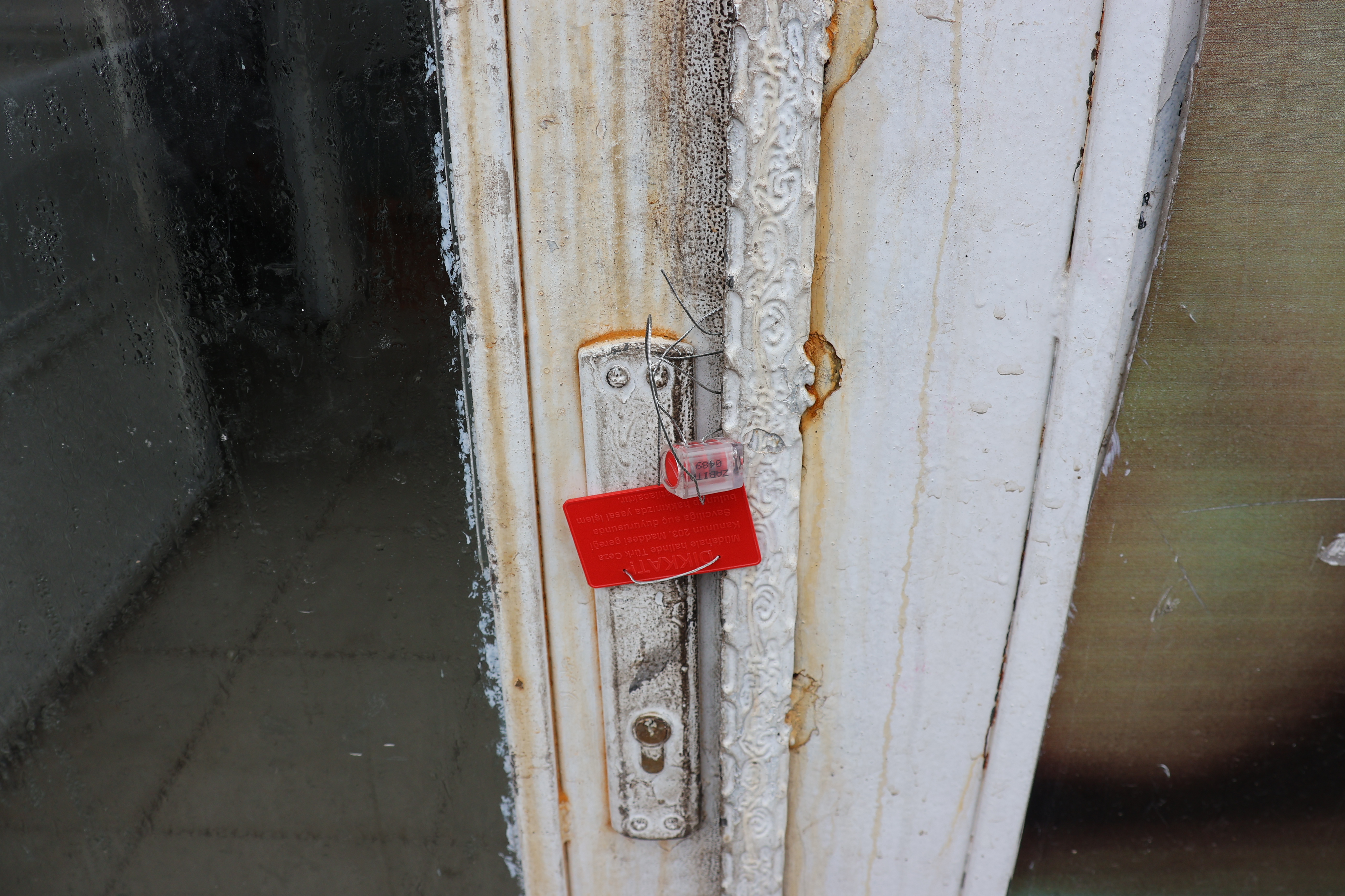 Li Tuşbayê Kargehên ku Li Gorî Pîvanên Paqijiyê Tevnagerin Hatin Mohrkirin