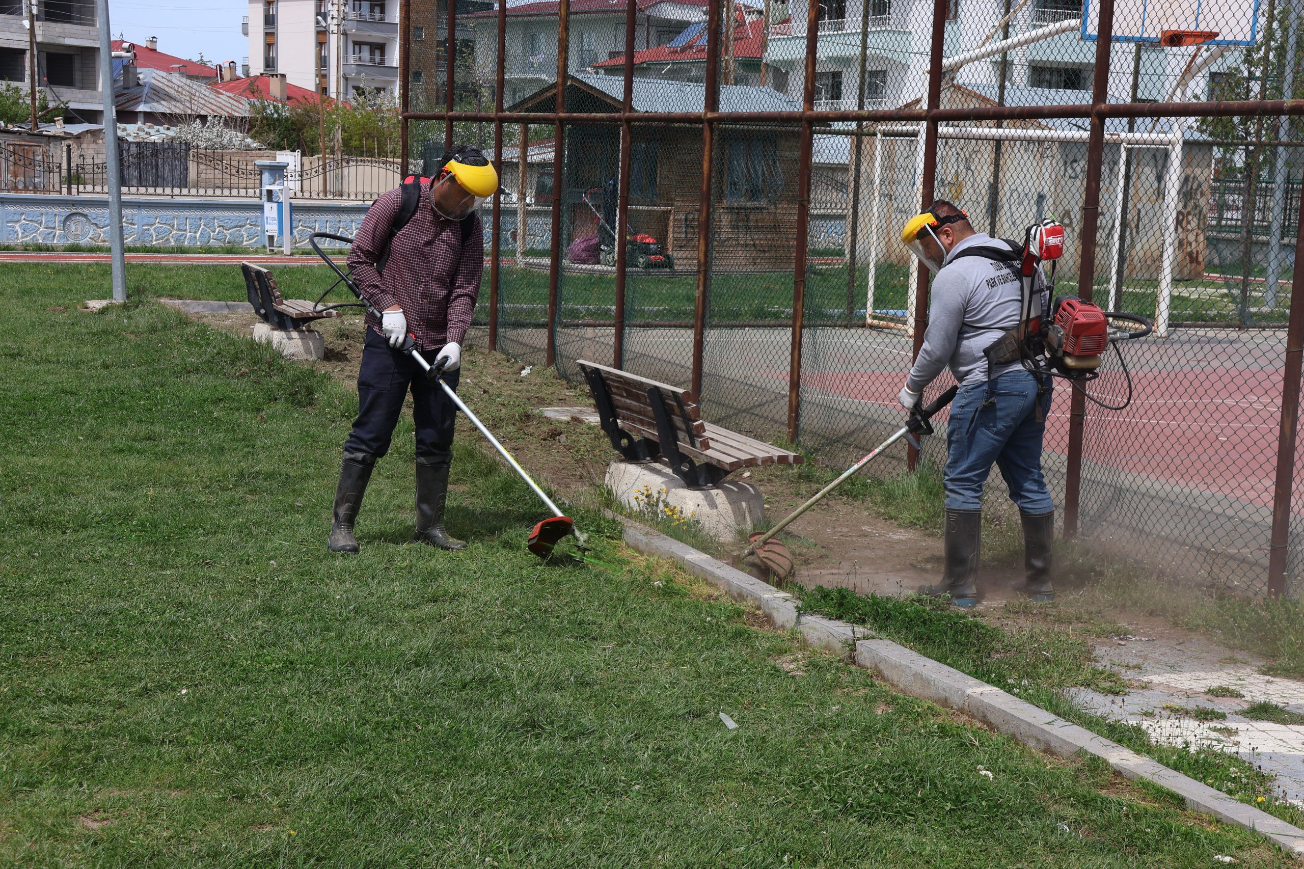 Xebateke Xurt Li Parqa Selahaddîn Eyyubî 