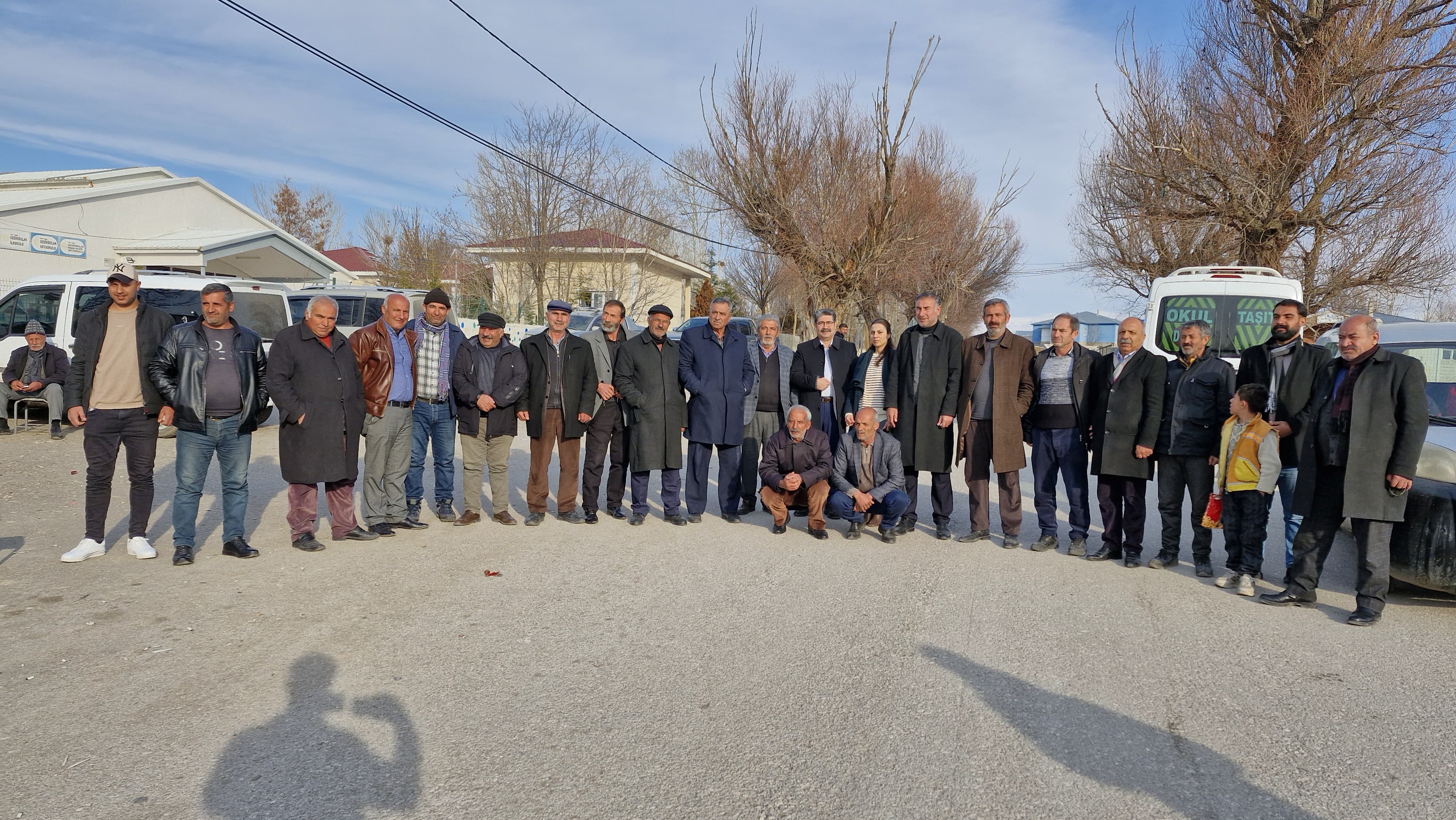 Tuşba Belediye Eşbaşkanları Mahalle Toplantılarına Devam Ediyor