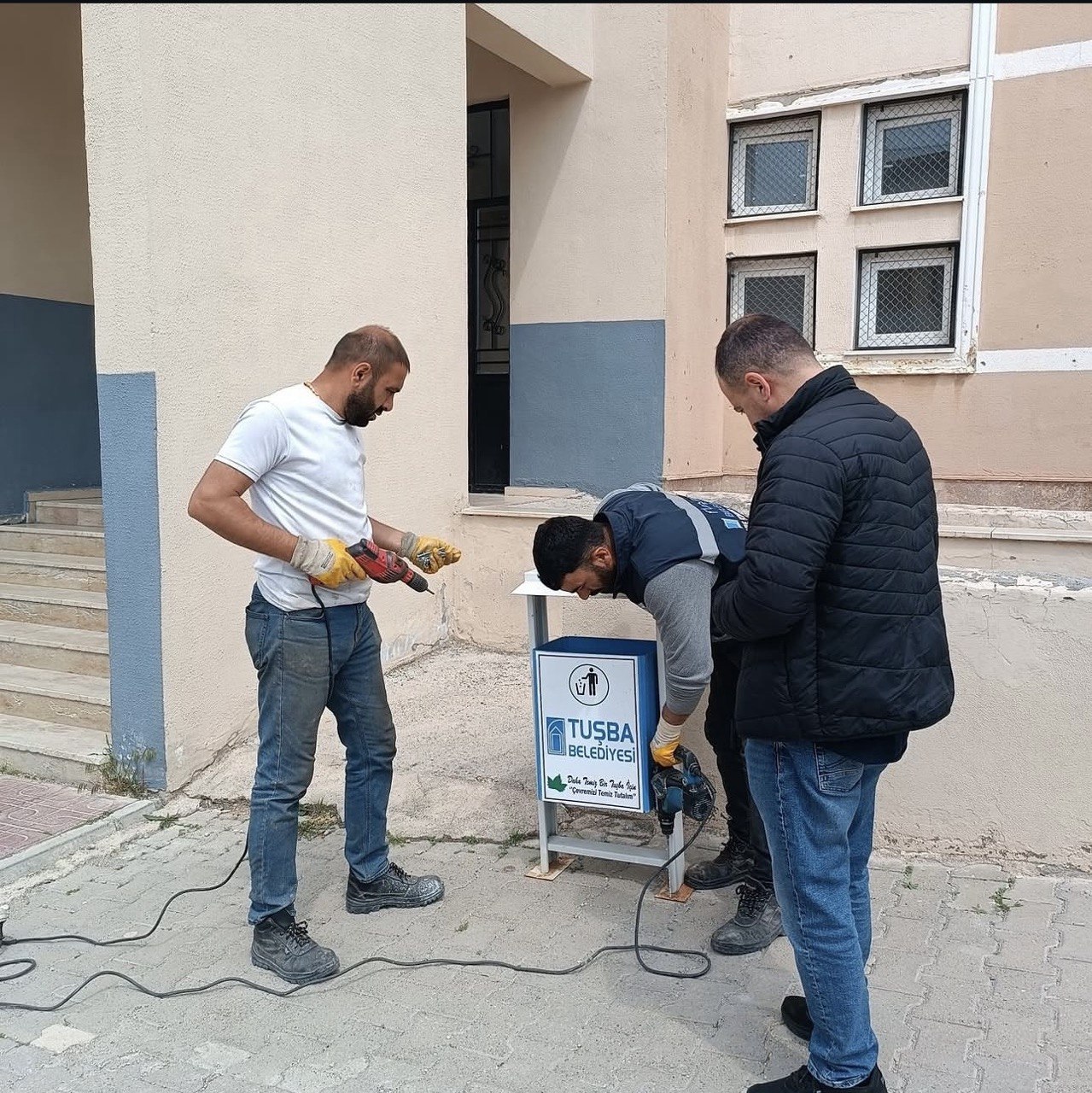Temizlik İşleri Müdürlüğü’nden okullara geri dönüşüm ve sallanan çöp kutusu desteği