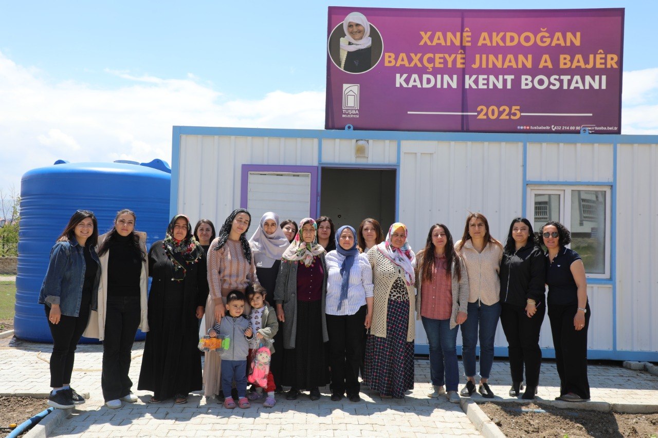 Bi hatina biharê re ked û xebata jinan jênber bû: heyama hilberîna kolektîf dest pê kir