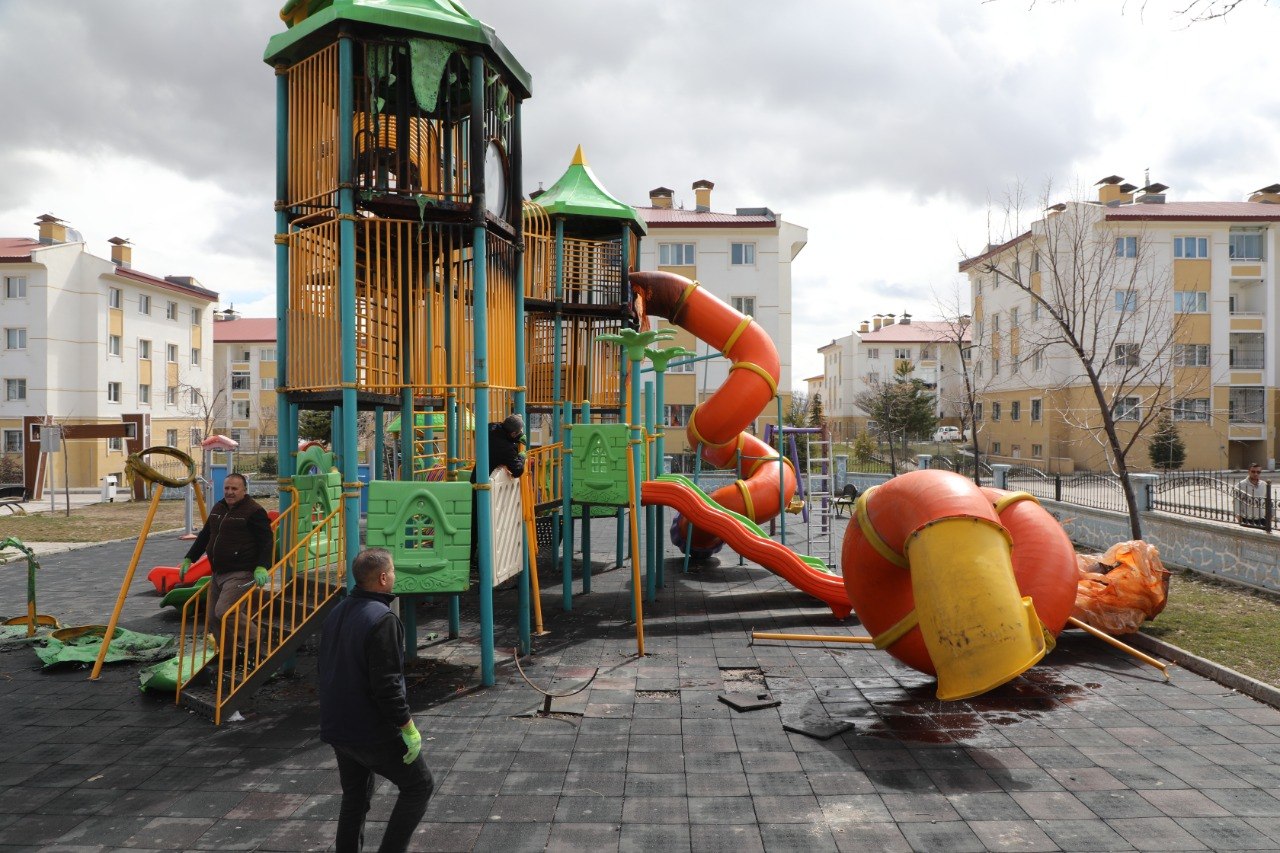 Li Parqên Seranserê Navçeyê Xebatên Nûkirin û Lêçûnê Berdewam Dikin