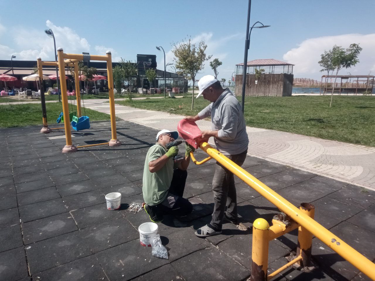 15 Temmuz Parkı’ndaki Oyun Grupları Onarıldı