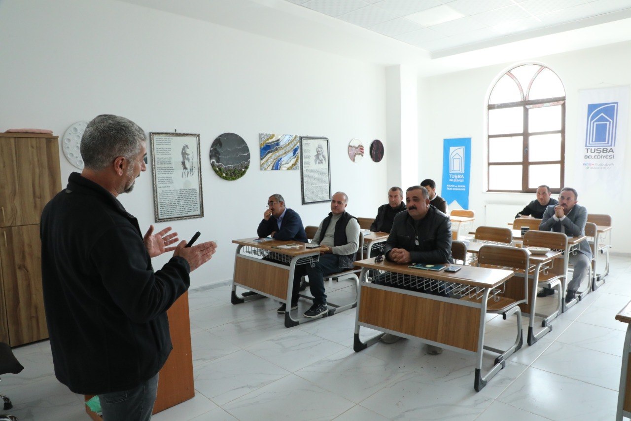 Tuşba Belediyesi’nden ‘Anadil’ hamlesi: Kürtçe dil kursları başladı