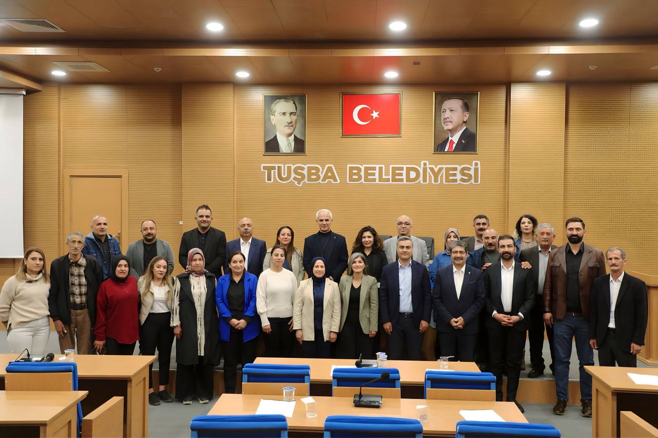Van Büyükşehir Belediyesi Eşbaşkanları Şedal ve Zeydan Tuşba Meclisi’ne Katıldı