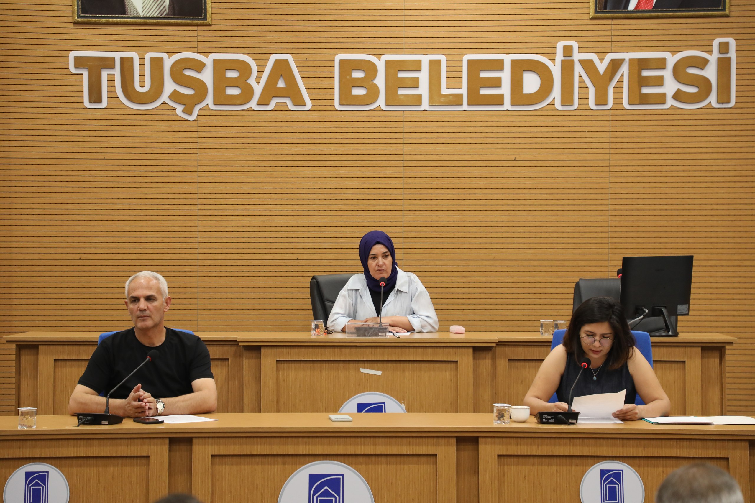 Mafê Jinan, Piştgiriya Civakî û Aborî Hate Nîqaşkirin di Meclisa Şaredariya Tuşbayê de